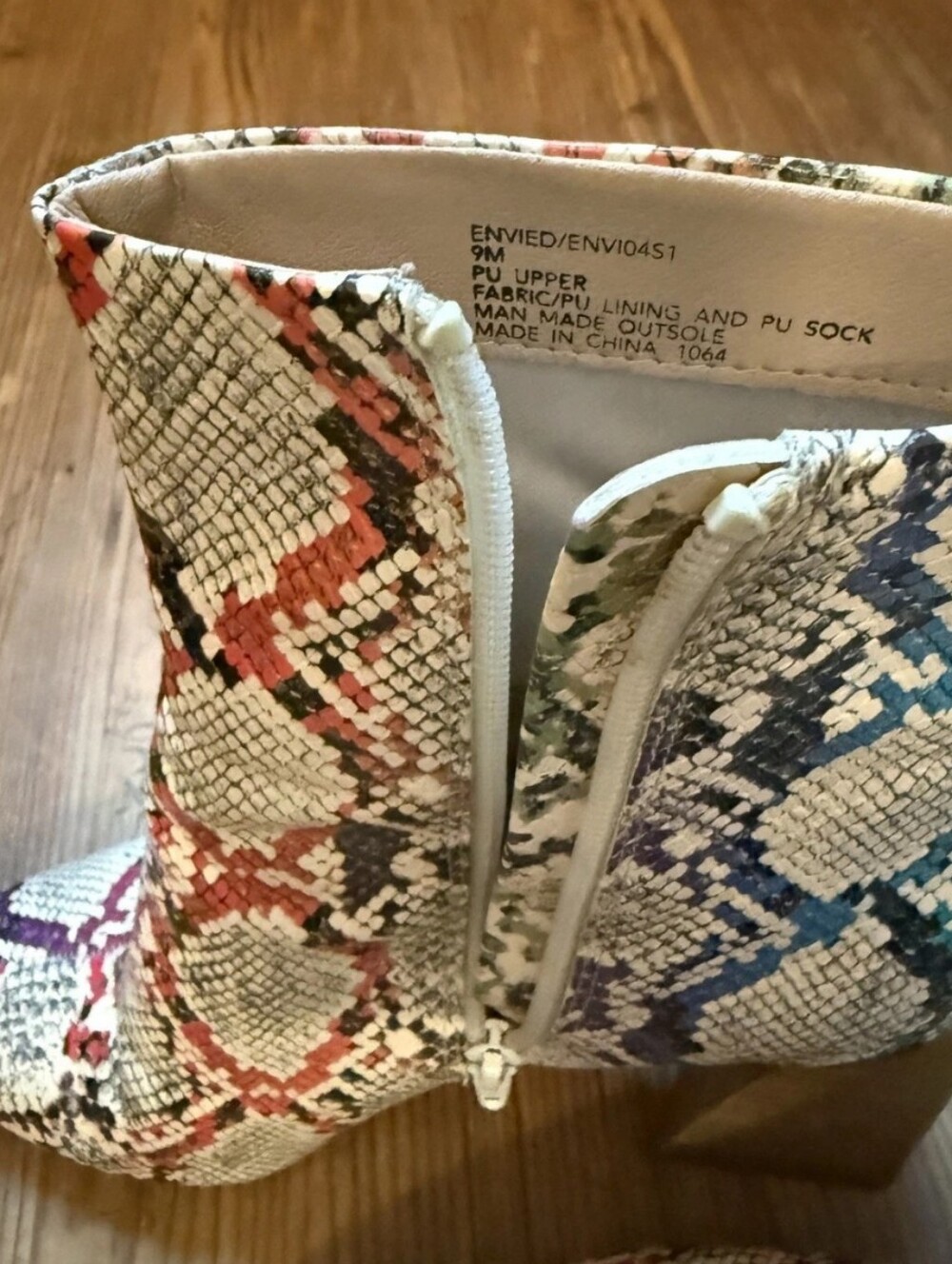 Steve Madden Multicolor Snake-Print Pointed Ankle Boots Size 9 - Picture 4 of 4